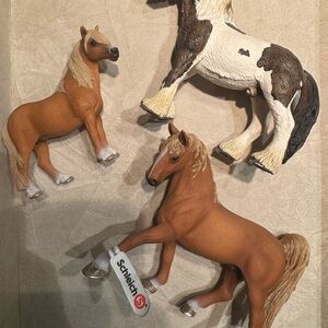 Schleich Horse Figurine Set